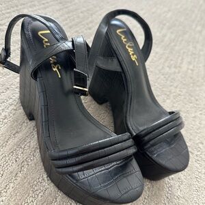 Lulus Black wedges